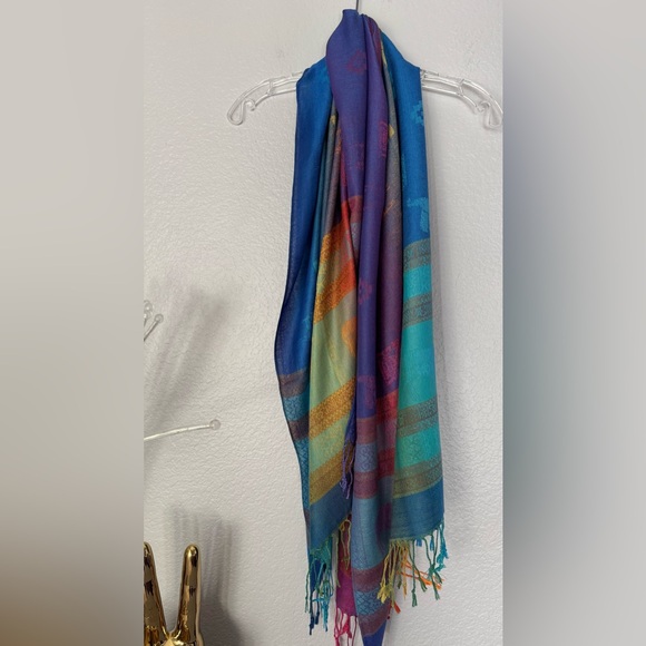 NWT Chilean Alpaca 100% Pashmina. Blue, Purple, Gold W/shades of pink & green. - Picture 4 of 13